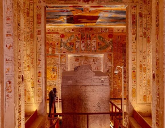 Tour to the West and East Banks of Luxor from Hurghada