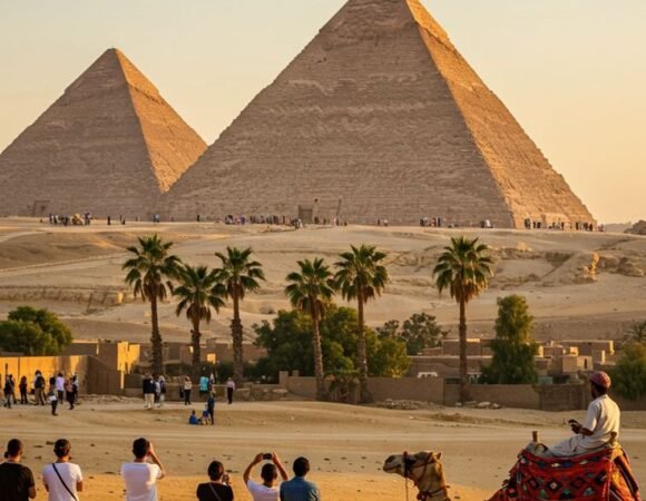 Enjoyable Tour to the Giza Pyramids and the Grand Egyptian Museum